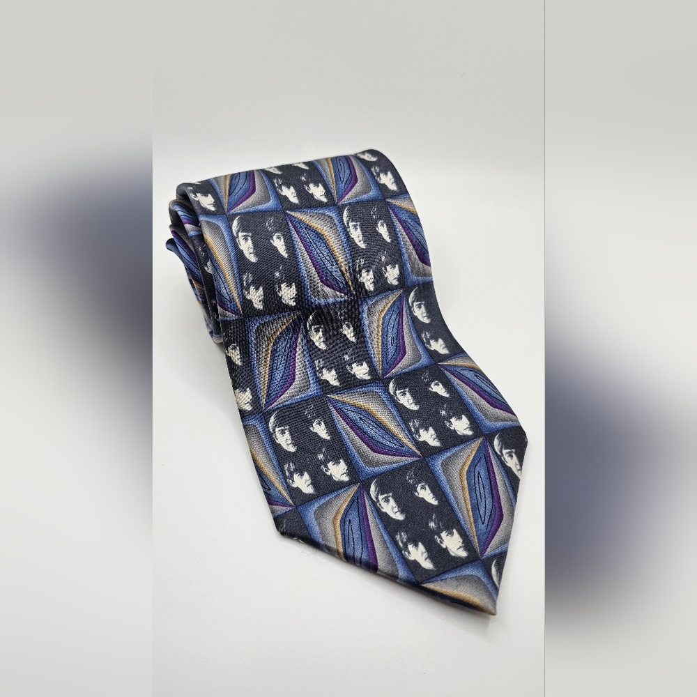 Vintage The Beatles 100% Silk Tie With Collage Of All The Beatles Members